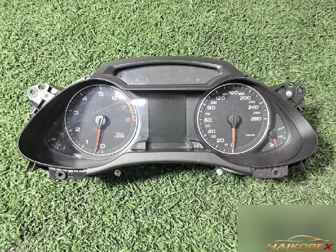 Audi A4 2010 — приборная панель 8K0920930B