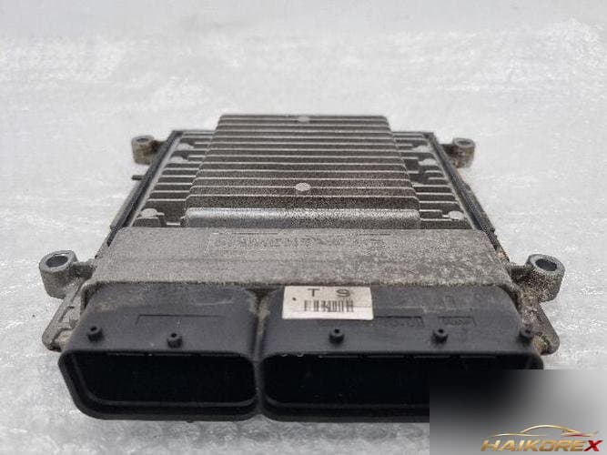 Hyundai Sonata 2005 — блок управления двигателем ECU 39100-25000