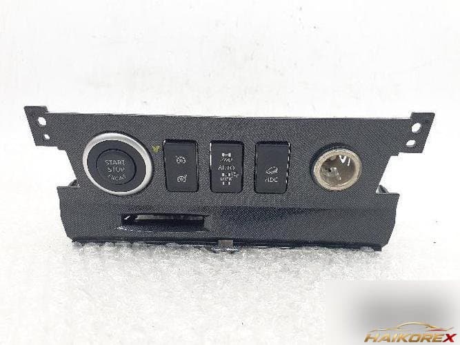 Renault QM5 2014 — кнопка/переключатель 68260 7642R 1