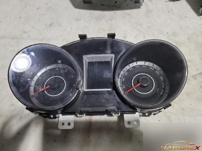 KG Mobility Tivoli 2015 — панель приборов 8022035010