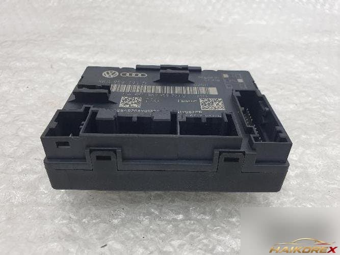 Audi A4 2009 — модуль управления дверью водителя (8K0959793D)
