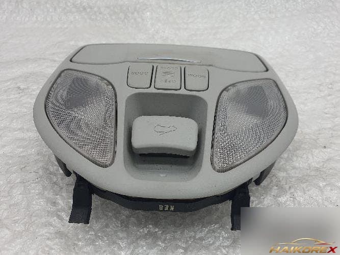 Hyundai Santa Fe 2013 — плафон салона (потолочный светильник)