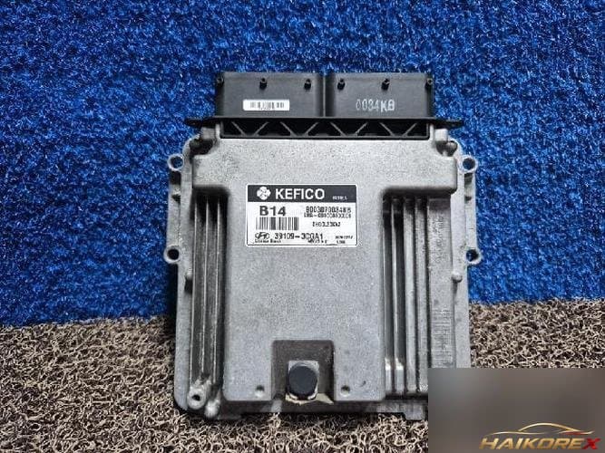 Hyundai Grandeur 2013 — блок управления двигателем ECU 391093CGA1