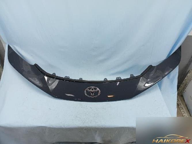 Toyota Prius 2024 — передний бампер, правый