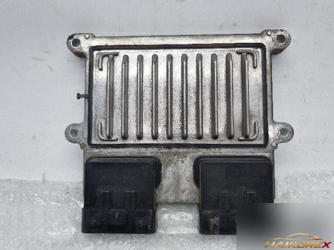 Hyundai Grandeur 2006 — блок управления двигателем ECU 39110-3C300