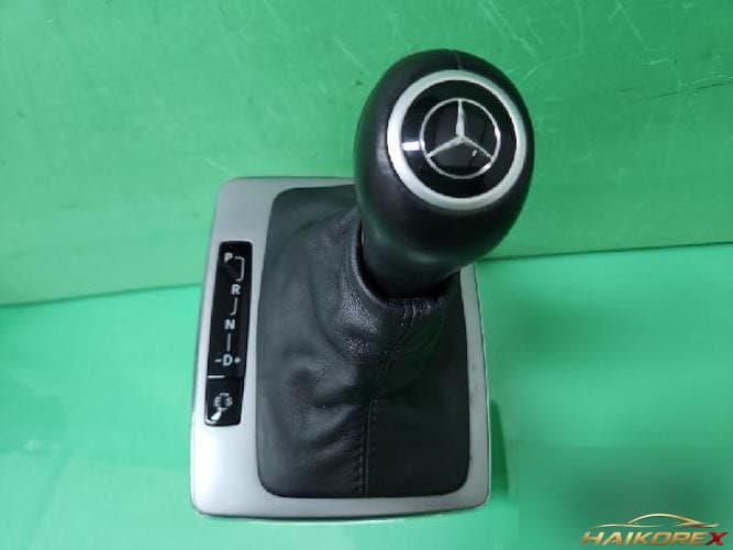 Mercedes-Benz GLK-Class 2011 — рычаг переключения передач