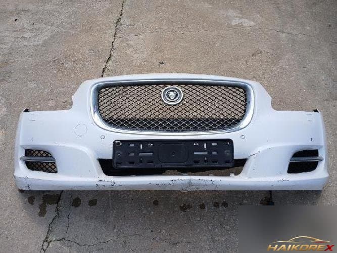 Jaguar XJ 2012 — передний бампер