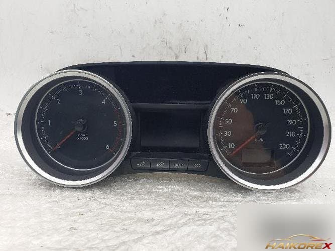 Peugeot 508 2012 — панель приборов 9800420680 2