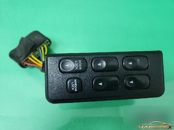 Hyundai Sonata 1991 — кнопка электростеклоподъемника