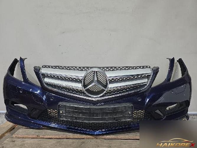 Mercedes-Benz E-Class 2011 — передний бампер