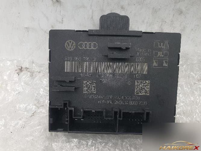 Audi A4 2014 — модуль управления дверью 8T0 959 795 Q
