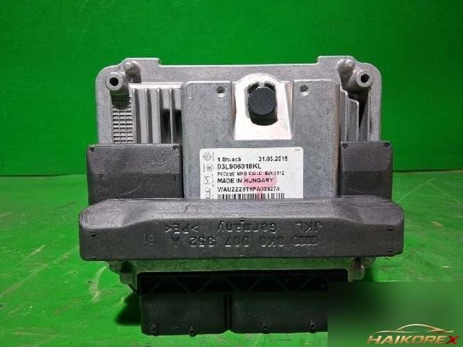 Audi A5 2015 — блок управления двигателем ECU 03L906018KL