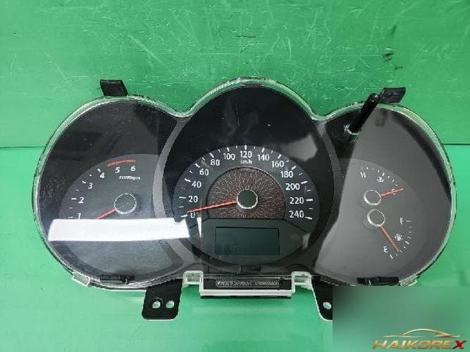 Kia Sorento 2010 — приборная панель 94003-2P190