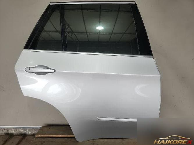 BMW X5 2013 — дверь задняя правая