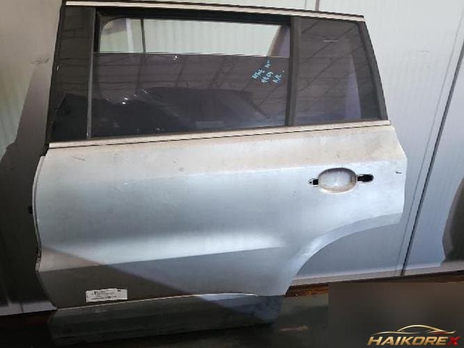 Volkswagen Tiguan 2014 — дверь задняя левая 5N0833055A