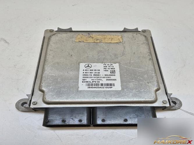 Mercedes-Benz E-Class W212 2015 — блок управления двигателем ECU A6519000503