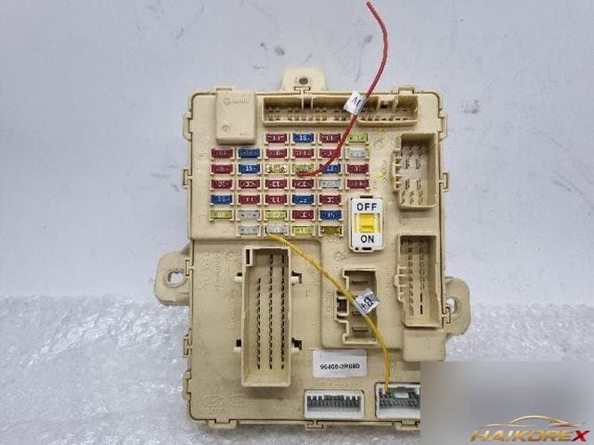 Kia K7 2012 — блок предохранителей салонный 95400-3R060