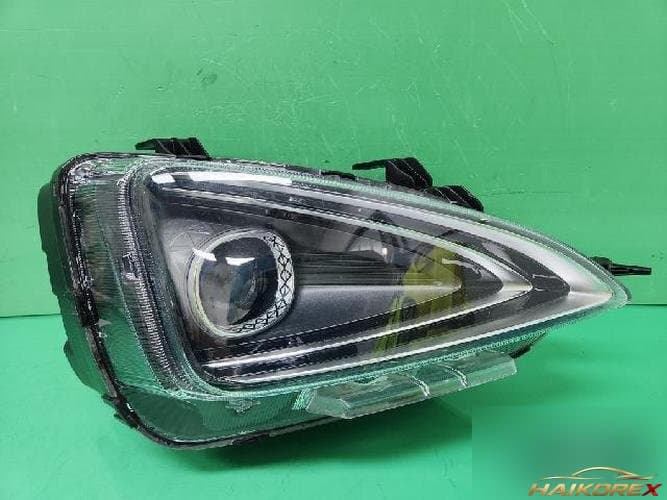 Hyundai Nexo 2023 — фара правая