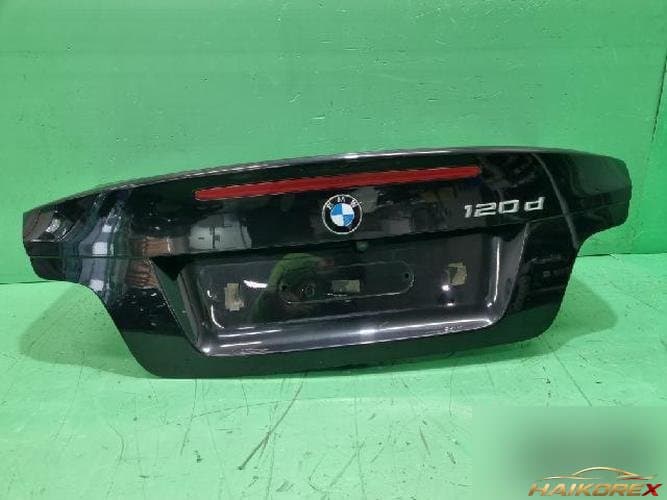 BMW 1 Series 2010 — крышка багажника