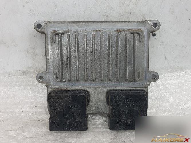 Hyundai Grandeur 2006 — блок управления двигателем ECU 39110-3C300