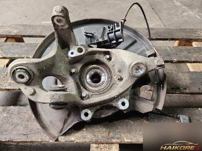 Mercedes-Benz CLS 2013 — ступица задняя правая