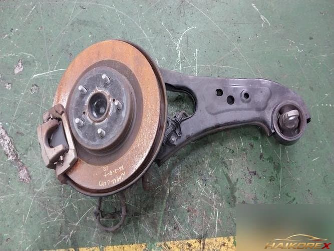 Toyota Sienna 2024 — поворотный кулак левый 423050E090