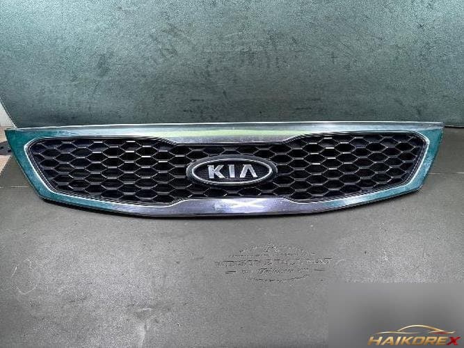 Kia Sorento 2010 — решетка радиатора 1