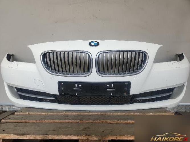 BMW 5 Series 2011 — передний бампер