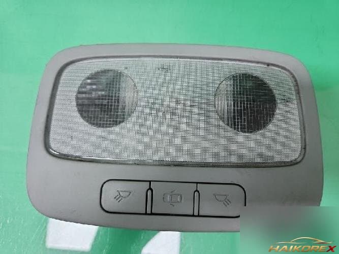 Hyundai Grand Starex 2011 — салонный светильник 1