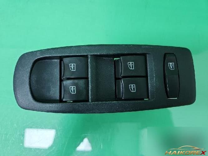 Renault QM5 2014 — кнопка стеклоподъемника 2
