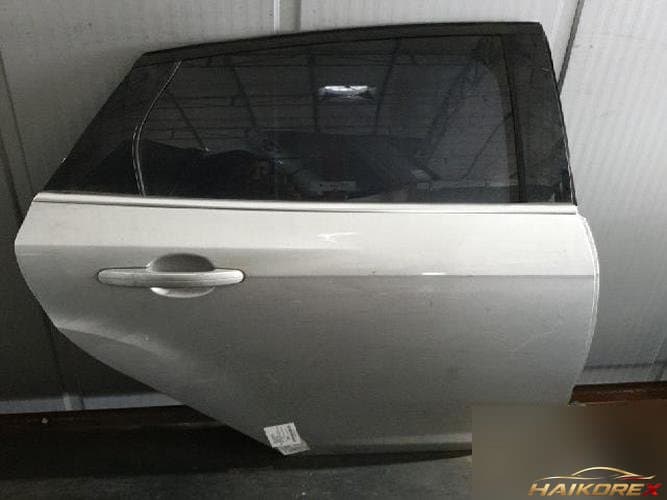 Ford Focus 2012 — дверь задняя правая DM5Z5824630C