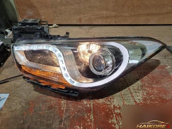Hyundai i40 2013 — фара левая 92101-3Z160