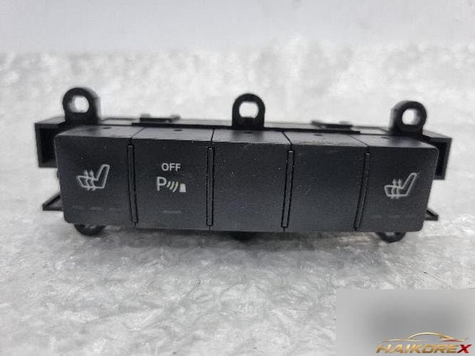Mercedes-Benz B-Class 2008 — кнопка/переключатель 1698209010