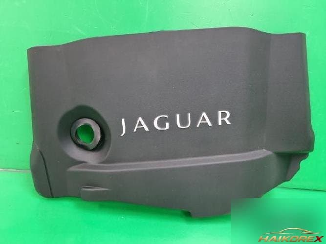 Jaguar XF 2010 — крышка двигателя