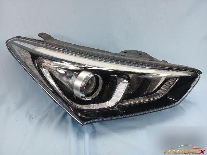 Hyundai Santa Fe 2017 — фара правая HID