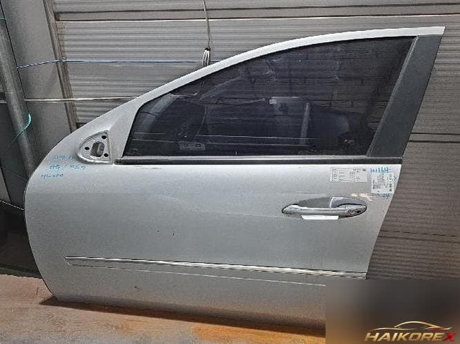 Mercedes-Benz M-Class 2007 — передняя дверь левая A1647200105