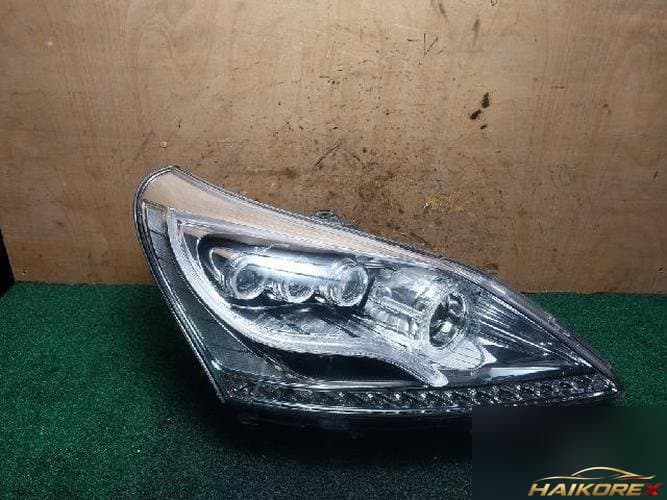 Hyundai Equus 2013 — фара головного света правая 921023N1