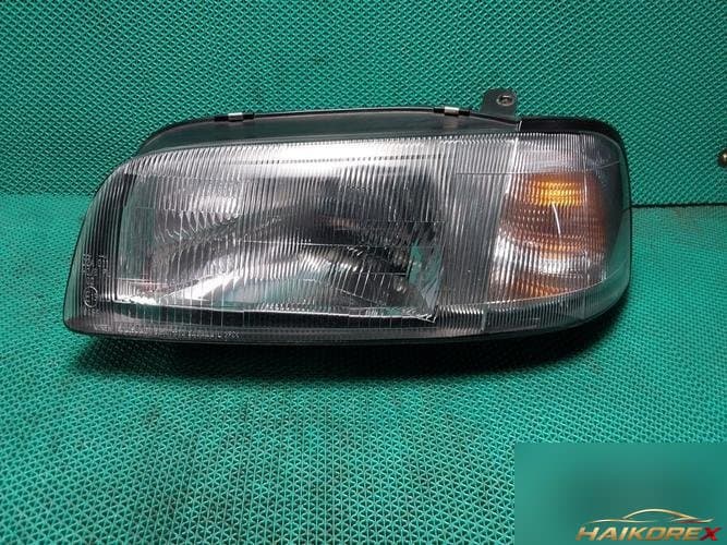 Renault SM5 2000 — фара левая 5350151000