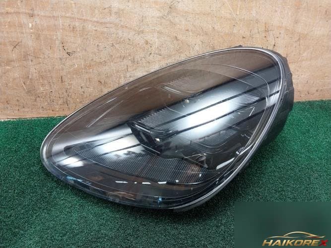 Porsche Cayenne 2014 — фара левая HID