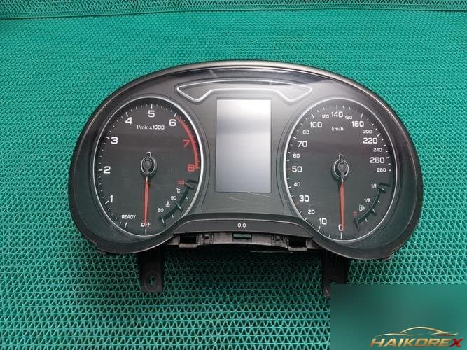 Audi A3 2020 — панель приборов 8V0920750A