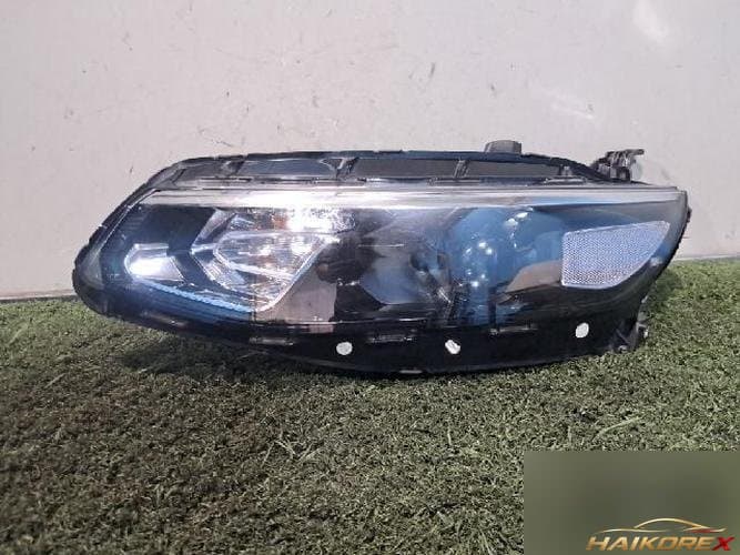 Hyundai Grandeur 2007 — фара правая 84217590