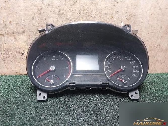 Kia Sportage 2017 — панель приборов 94023D9030