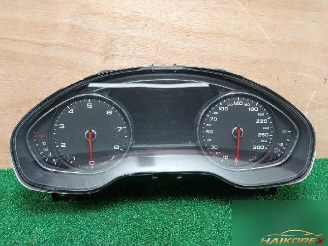 Audi A8 2012 — приборная панель 4H0920830J
