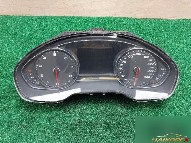 Audi A8 2011 — приборная панель 4H0920830C
