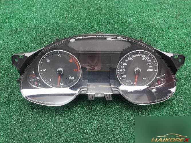 Audi A4 2015 — панель приборов 8K0920932D