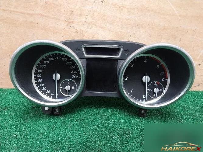 Mercedes-Benz M-Class 2014 — щиток приборов A1669007410