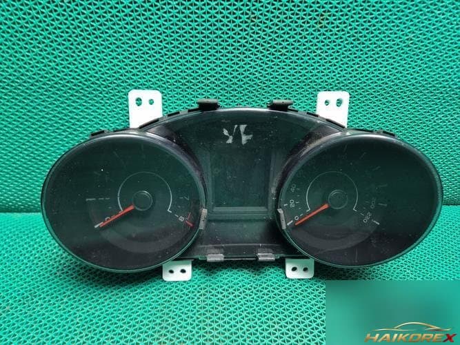 KG Mobility Tivoli 2016 — приборная панель 8021035050