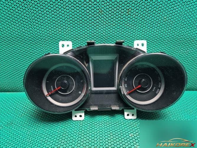 KG Mobility Tivoli 2018 — щиток приборов 8024035520