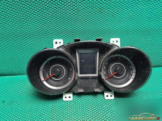 KG Mobility Tivoli 2016 — панель приборов 8022035020