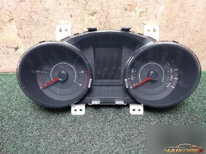 KG Mobility Tivoli 2018 — приборная панель 8023035020